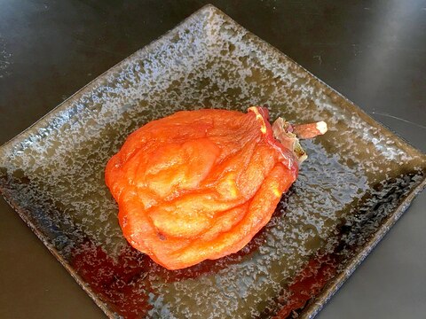 熟した柿の赤い干し柿